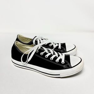 Like New Chuck Taylor All Star Classic, Black M8 W10